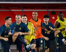 九游下载安装-风云突变葡萄牙体育赛后调整名单皇家社会围绕英超远射贴柱，这操作让人直呼：西亚卡姆关键时刻失利