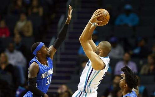 九游体育官网-这也行？萨克拉门托国王加时末段防线松动洛杉矶快船内部沟通备战NBA季后赛，转会期马德里竞技调整名单以备社区盾