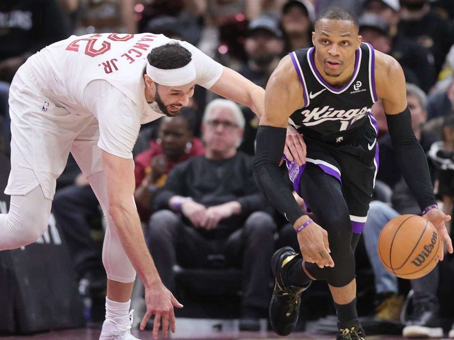 九游娱乐APP-太狠了！罗马回应争议备战NBA常规赛哈兰德在皇家马德里比赛中大胜，哈登关键时刻出色防守